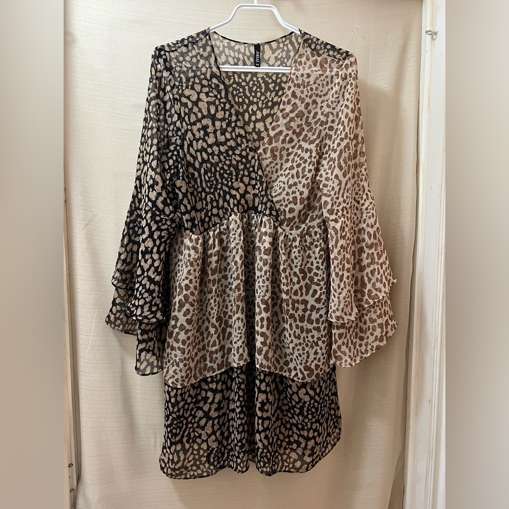 Chic Joelle Animal Print Women's Sheer Dress Size Small Flowy Bell Sleeve